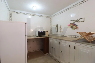 Apartamento T1 para Arrendamento em Colares
