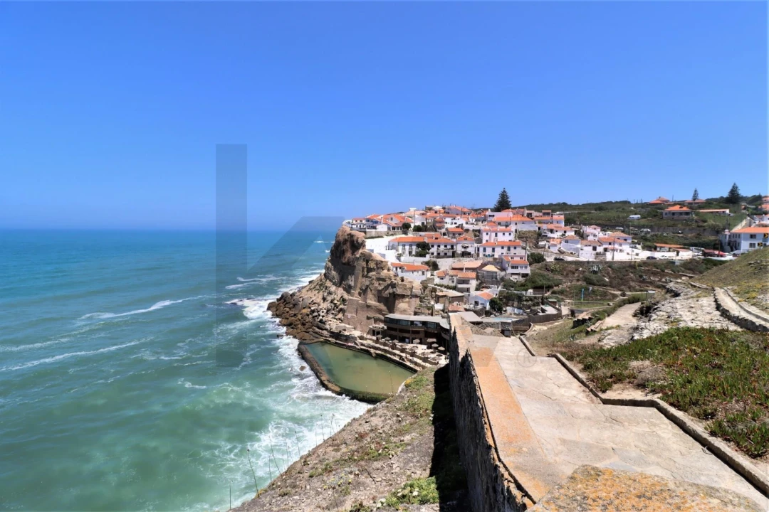 Apartamento T1 para Arrendamento em Colares Foto 30