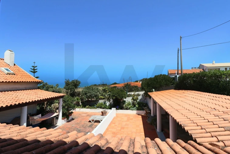 Apartamento T1 para Arrendamento em Colares Foto 26