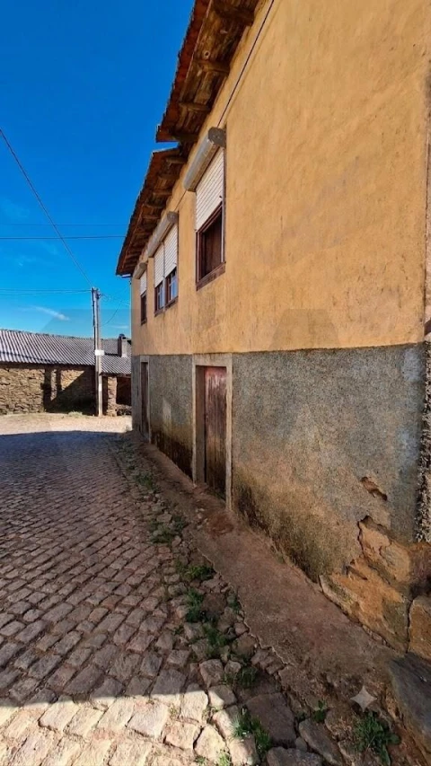 Moradia T3 para Venda em Salsas