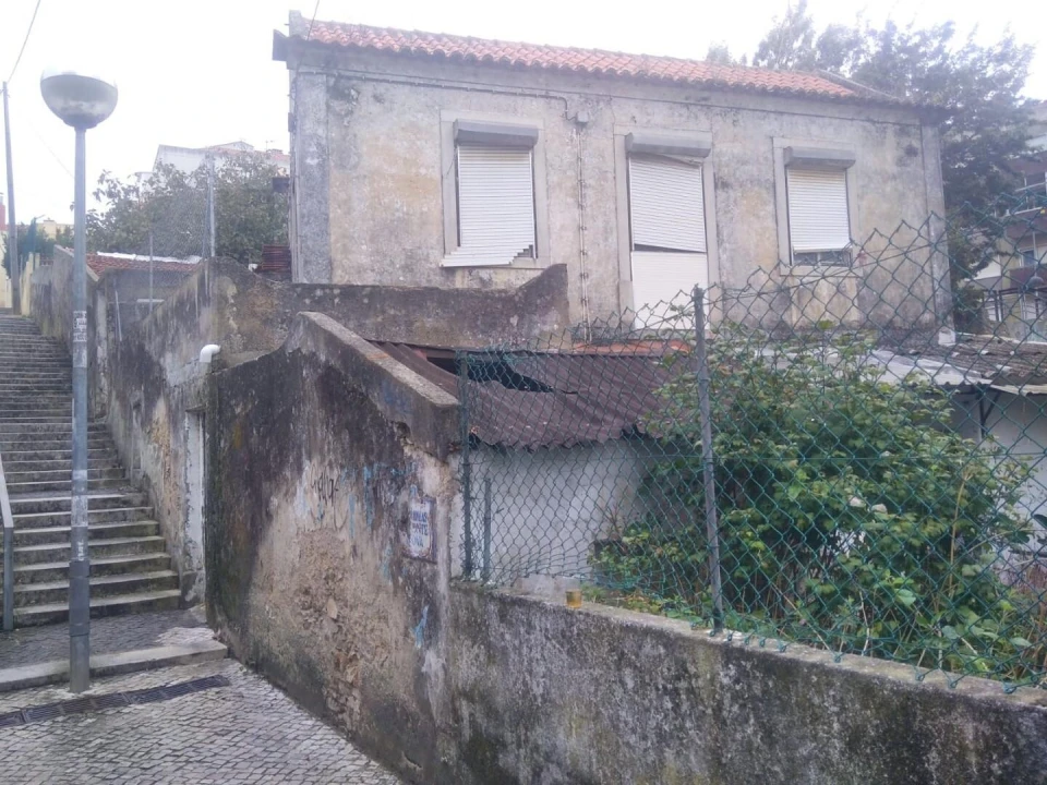 Moradia T2 para Venda em Agualva e Mira-Sintra Foto 4