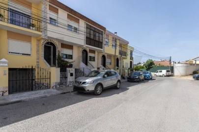 Moradia T3 para Venda em Corroios