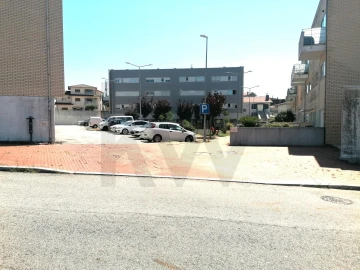 Loja para Venda em São João de Ver