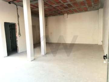 Loja para Venda em São João de Ver