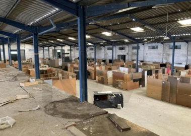 Armazém para Venda em Queluz e Belas