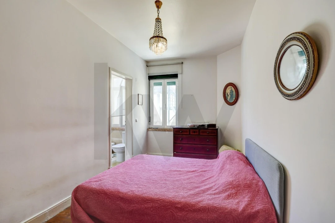 Apartamento T3 para Arrendamento em Campo de Ourique Foto 13