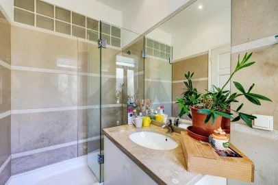 Apartamento T3 para Arrendamento em Campo de Ourique