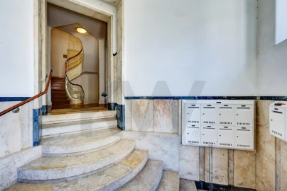 Apartamento T3 para Arrendamento em Campo de Ourique