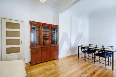 Apartamento T3 para Arrendamento em Campo de Ourique