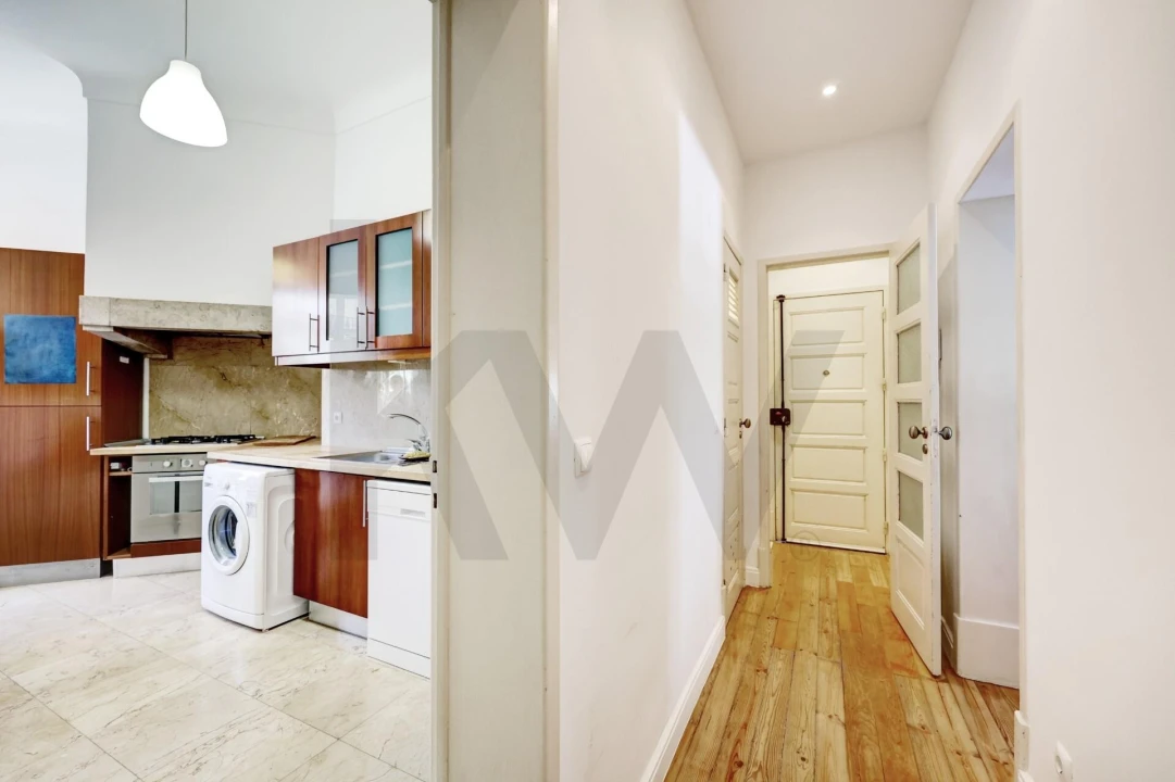 Apartamento T3 para Arrendamento em Campo de Ourique Foto 6