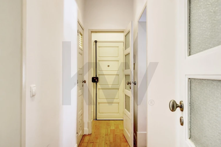 Apartamento T3 para Arrendamento em Campo de Ourique Foto 23