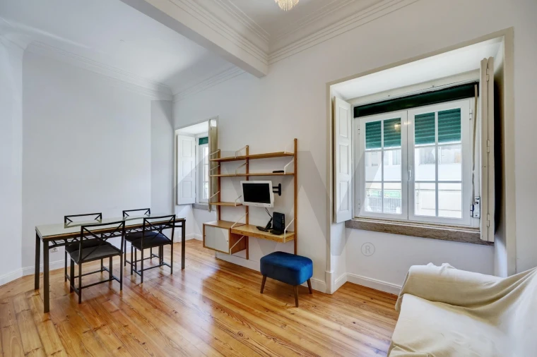 Apartamento T3 para Arrendamento em Campo de Ourique Foto 4