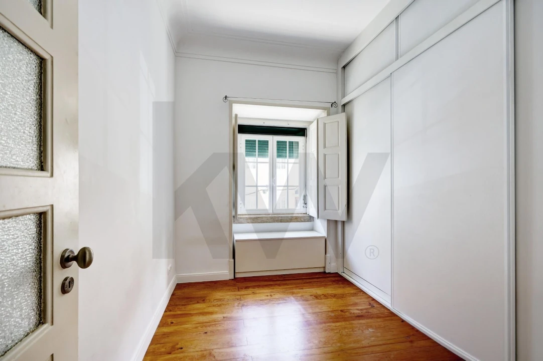 Apartamento T3 para Arrendamento em Campo de Ourique Foto 19