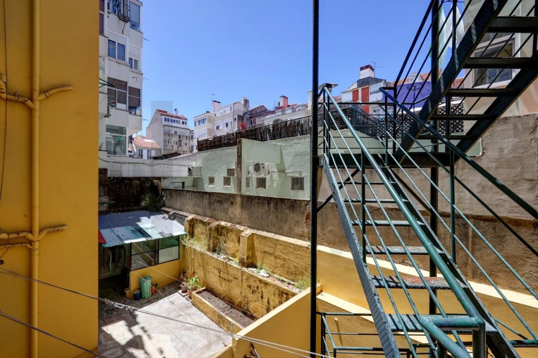 Apartamento T3 para Arrendamento em Campo de Ourique Foto 22