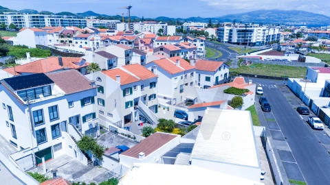Moradia T3 para Venda em Ponta Delgada (São José)