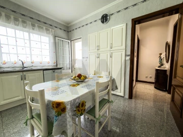Moradia T3 para Venda em Ponta Delgada (São José)