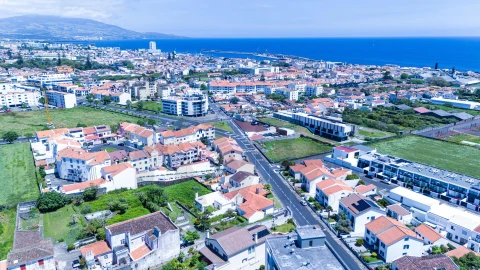 Moradia T3 para Venda em Ponta Delgada (São José)