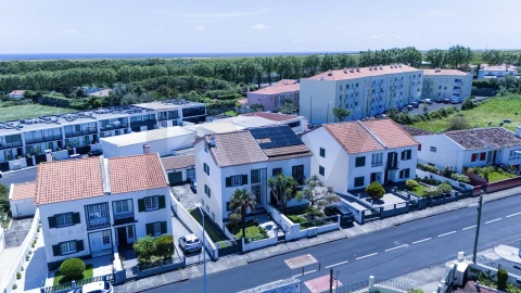 Moradia T3 para Venda em Ponta Delgada (São José)