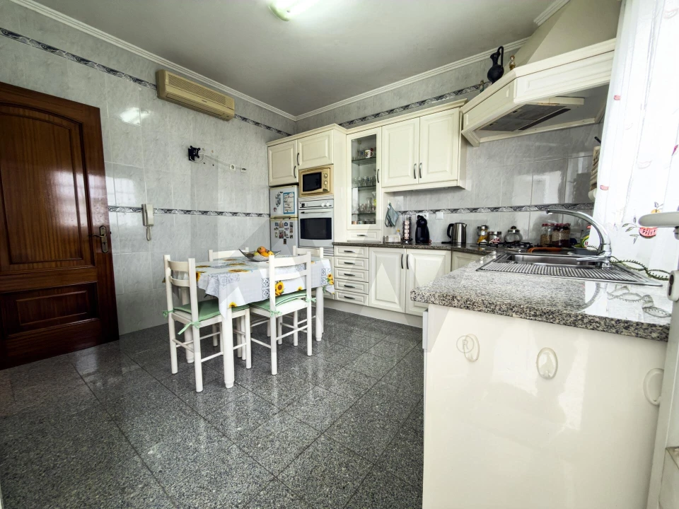 Moradia T3 para Venda em Ponta Delgada (São José) Foto 33