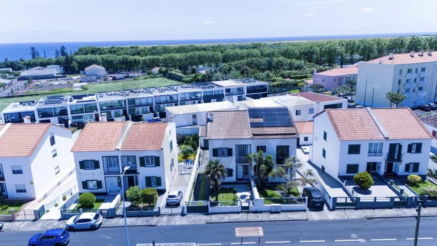 Moradia T3 para Venda em Ponta Delgada (São José)