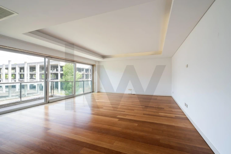 Apartamento T2 para Arrendamento em Sacavém e Prior Velho Foto 15