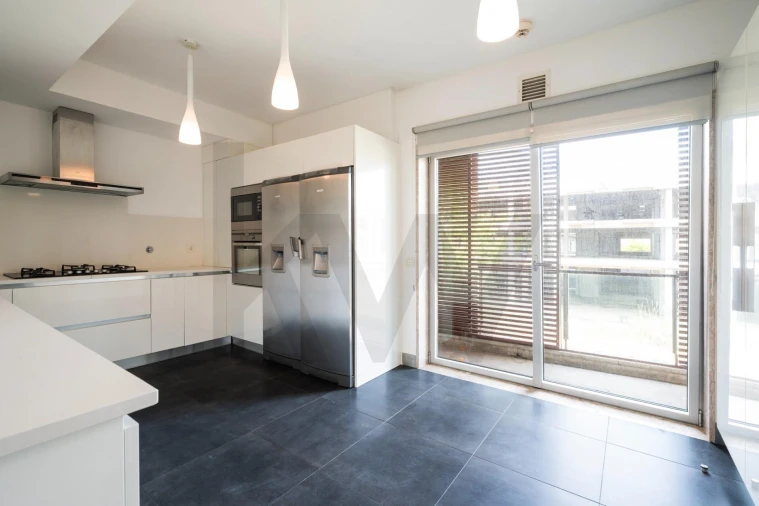 Apartamento T2 para Arrendamento em Sacavém e Prior Velho Foto 12