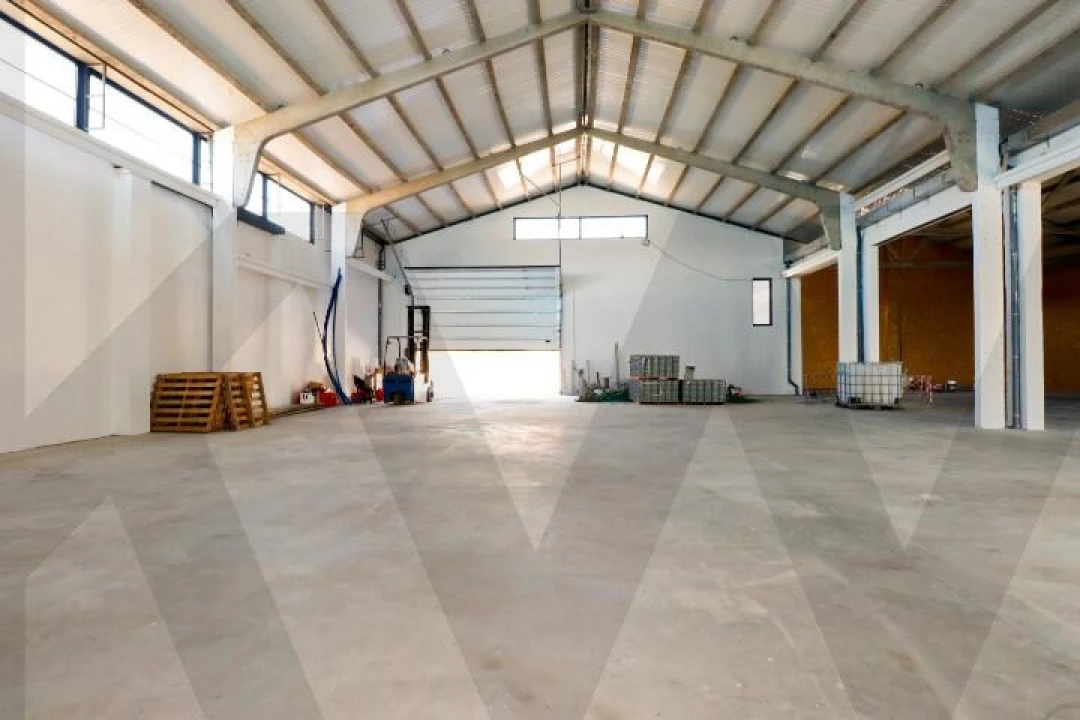 Armazém para Venda em Escapães Foto 21