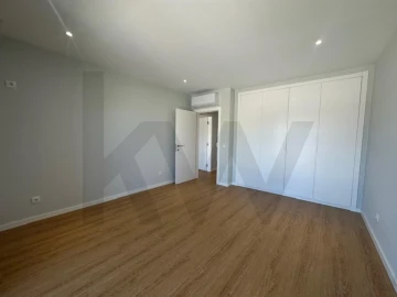 Moradia T4 para Venda em Silveira