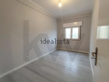 Apartamento T3 para Venda em Laranjeiro e Feijó