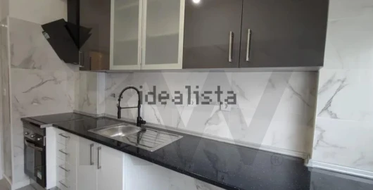 Apartamento T3 para Venda em Laranjeiro e Feijó