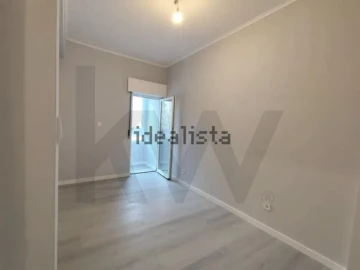 Apartamento T3 para Venda em Laranjeiro e Feijó