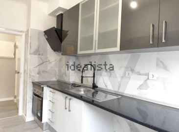 Apartamento T3 para Venda em Laranjeiro e Feijó