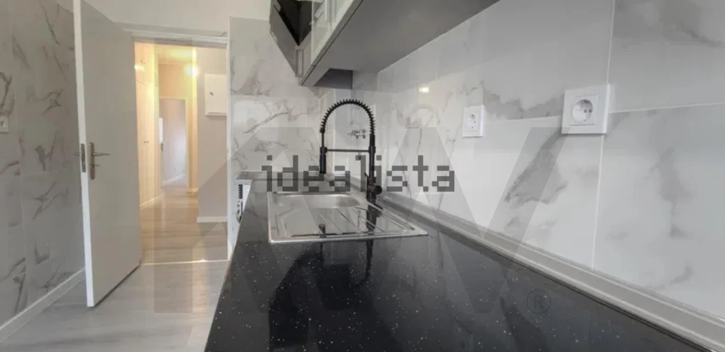 Apartamento T3 para Venda em Laranjeiro e Feijó Foto 21