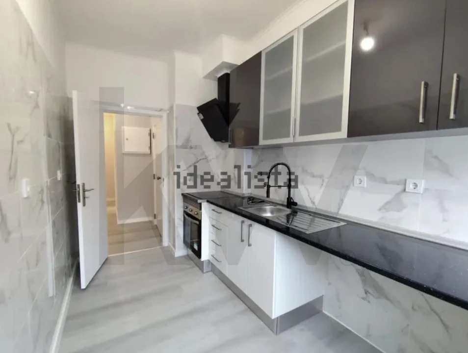 Apartamento T3 para Venda em Laranjeiro e Feijó Foto 16