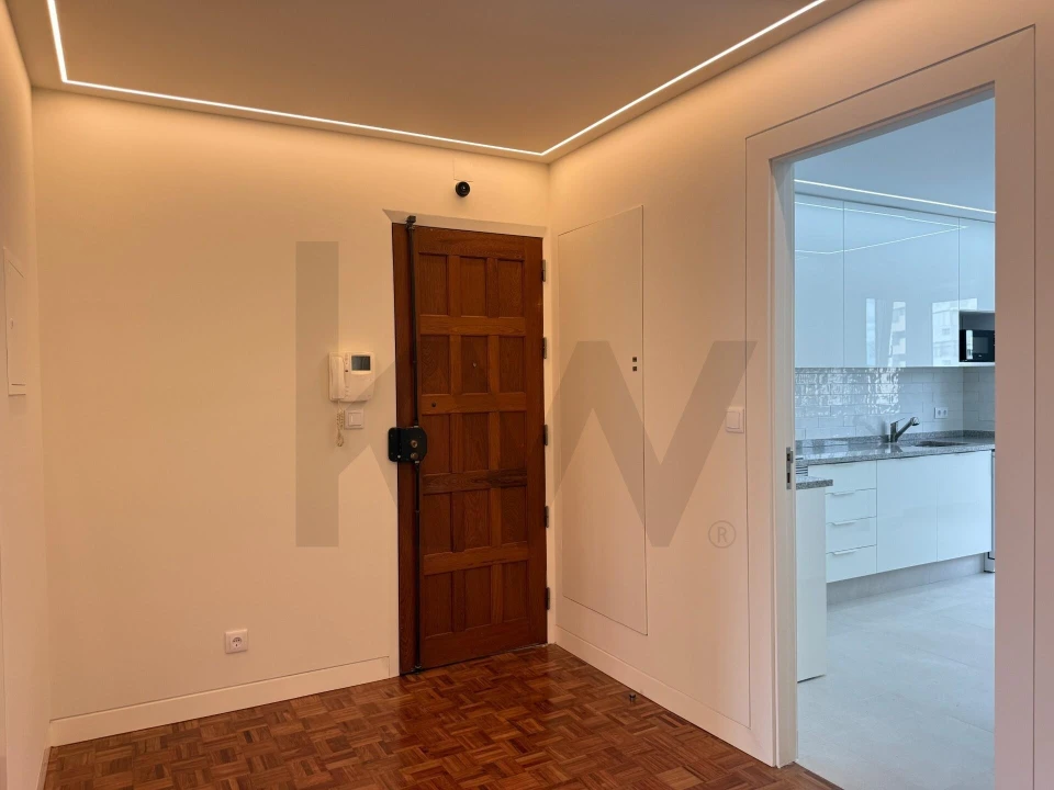 Apartamento T3 para Arrendamento em São Domingos de Benfica Foto 26