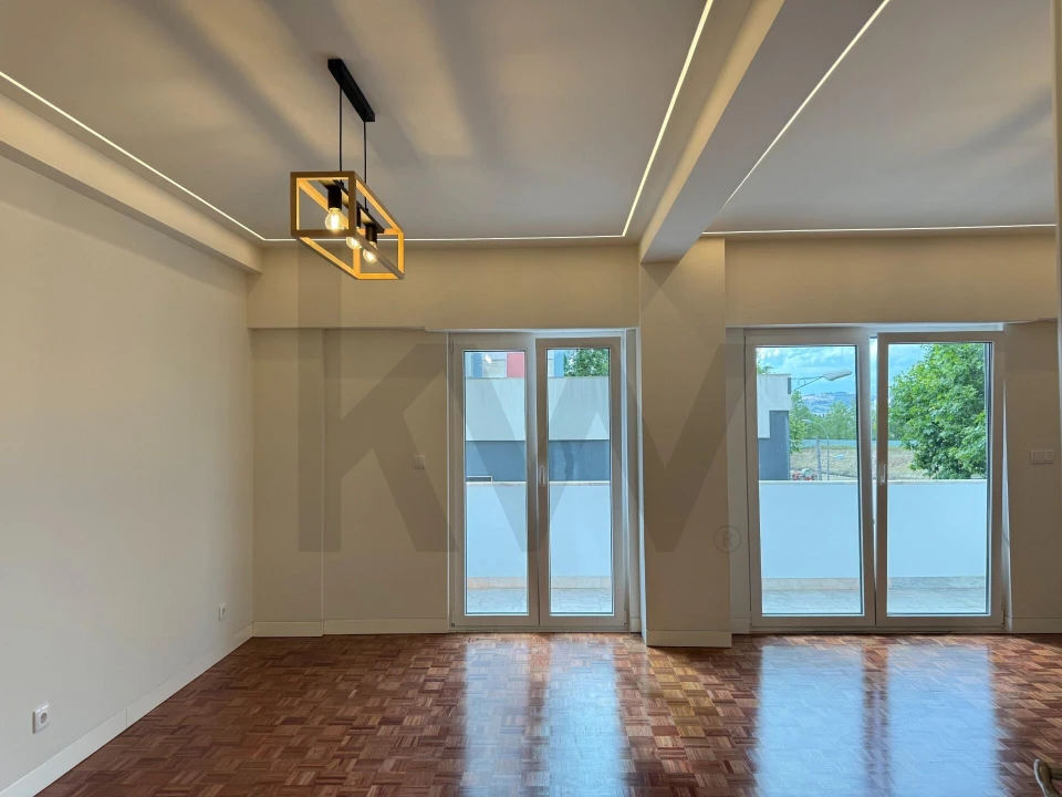 Apartamento T3 para Arrendamento em São Domingos de Benfica Foto 11