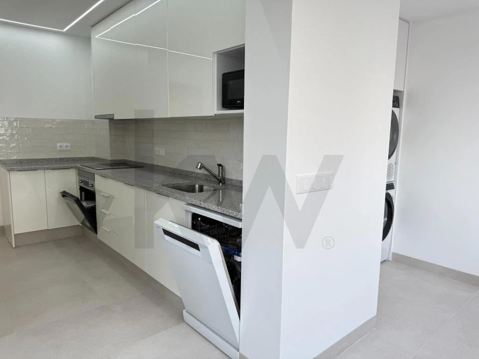 Apartamento T3 para Arrendamento em São Domingos de Benfica Foto 15