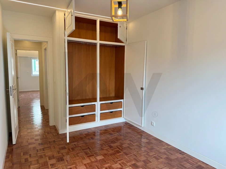 Apartamento T3 para Arrendamento em São Domingos de Benfica Foto 31