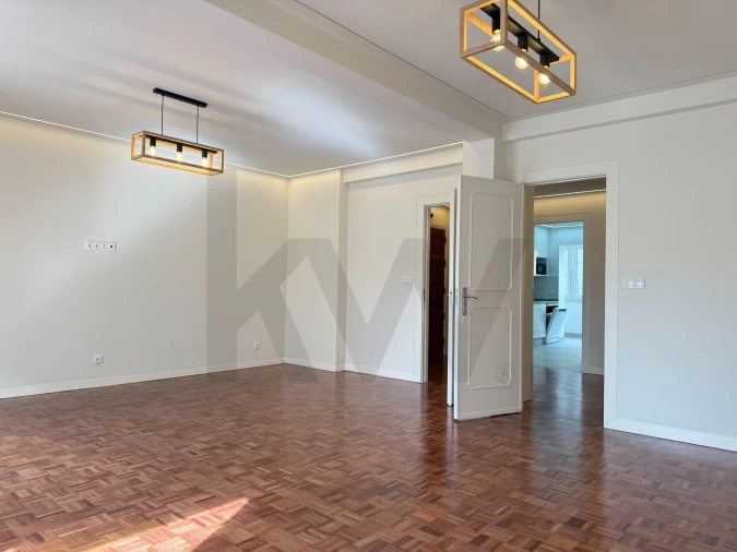 Apartamento T3 para Arrendamento em São Domingos de Benfica Foto 6