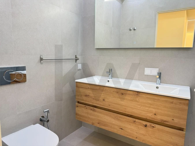 Apartamento T3 para Arrendamento em São Domingos de Benfica Foto 35