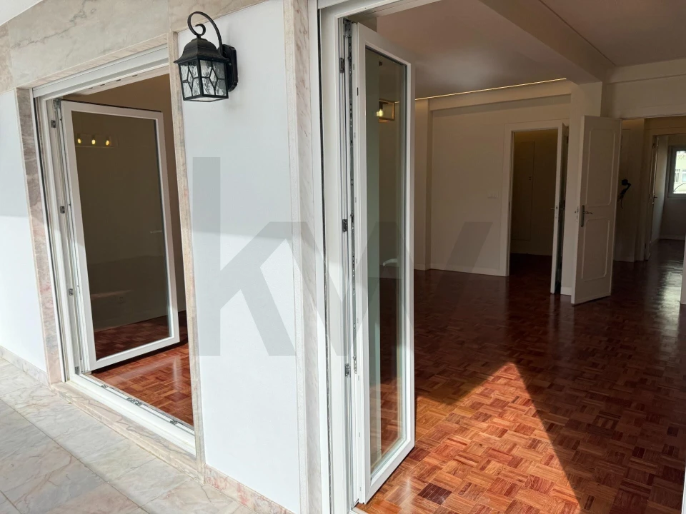 Apartamento T3 para Arrendamento em São Domingos de Benfica Foto 8