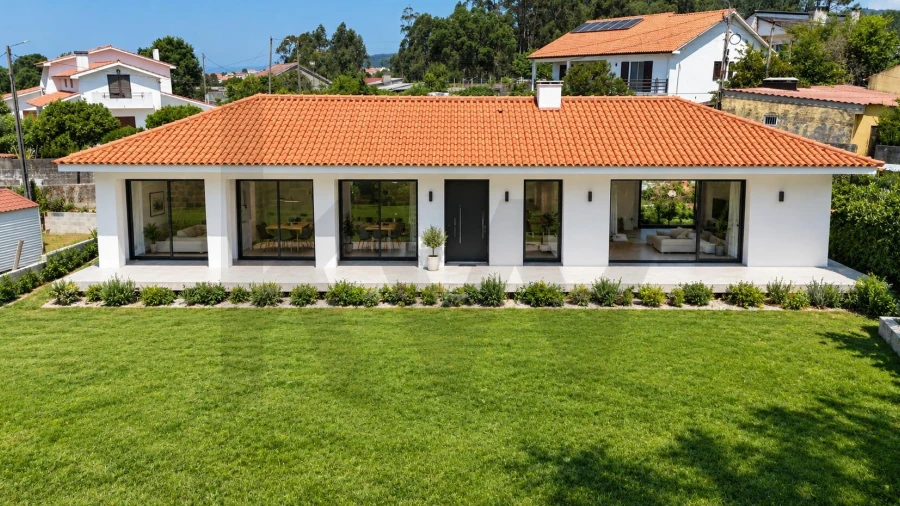 Moradia T3 para Venda em Vila Praia de Ancora