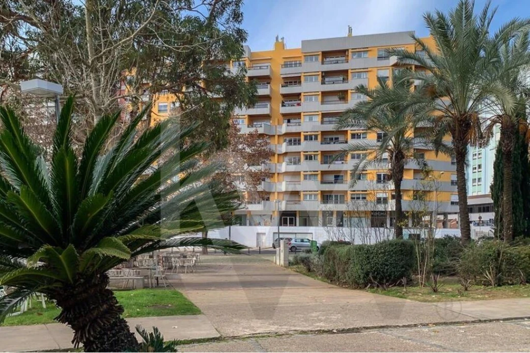 Apartamento T2 para Arrendamento em Algés, Linda-A-Velha e Cruz Quebrada-Dafundo Foto 1