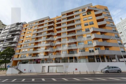 Apartamento T2 para Arrendamento em Algés, Linda-A-Velha e Cruz Quebrada-Dafundo