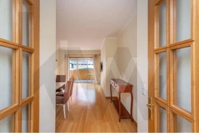 Apartamento T2 para Arrendamento em Algés, Linda-A-Velha e Cruz Quebrada-Dafundo