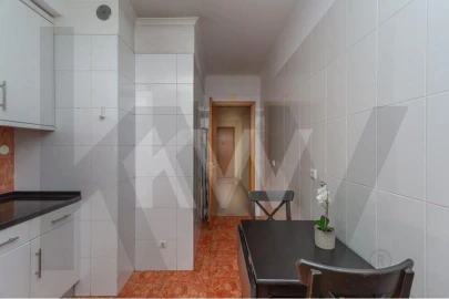 Apartamento T2 para Arrendamento em Algés, Linda-A-Velha e Cruz Quebrada-Dafundo