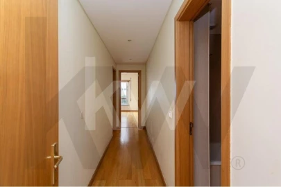 Apartamento T2 para Arrendamento em Algés, Linda-A-Velha e Cruz Quebrada-Dafundo