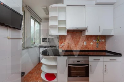 Apartamento T2 para Arrendamento em Algés, Linda-A-Velha e Cruz Quebrada-Dafundo