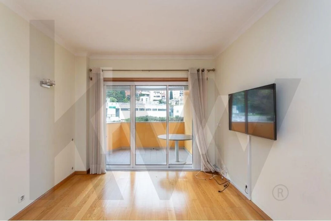 Apartamento T2 para Arrendamento em Algés, Linda-A-Velha e Cruz Quebrada-Dafundo Foto 5