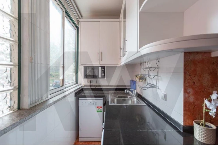 Apartamento T2 para Arrendamento em Algés, Linda-A-Velha e Cruz Quebrada-Dafundo Foto 17